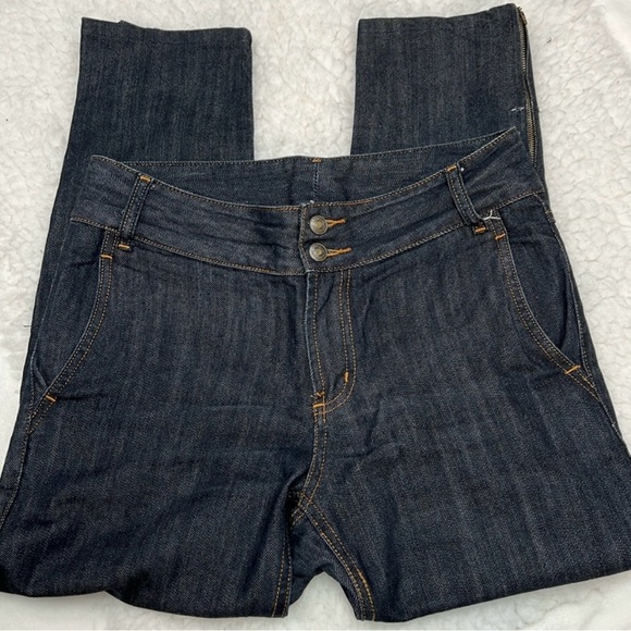 Jeanology Collection Cropped Jeans. Size 8. Zippers up legs. EUC. Very Unique - Picture 4 of 4